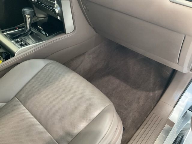 Used 2018 Lexus GX 460 w/ Navigation Package image 26