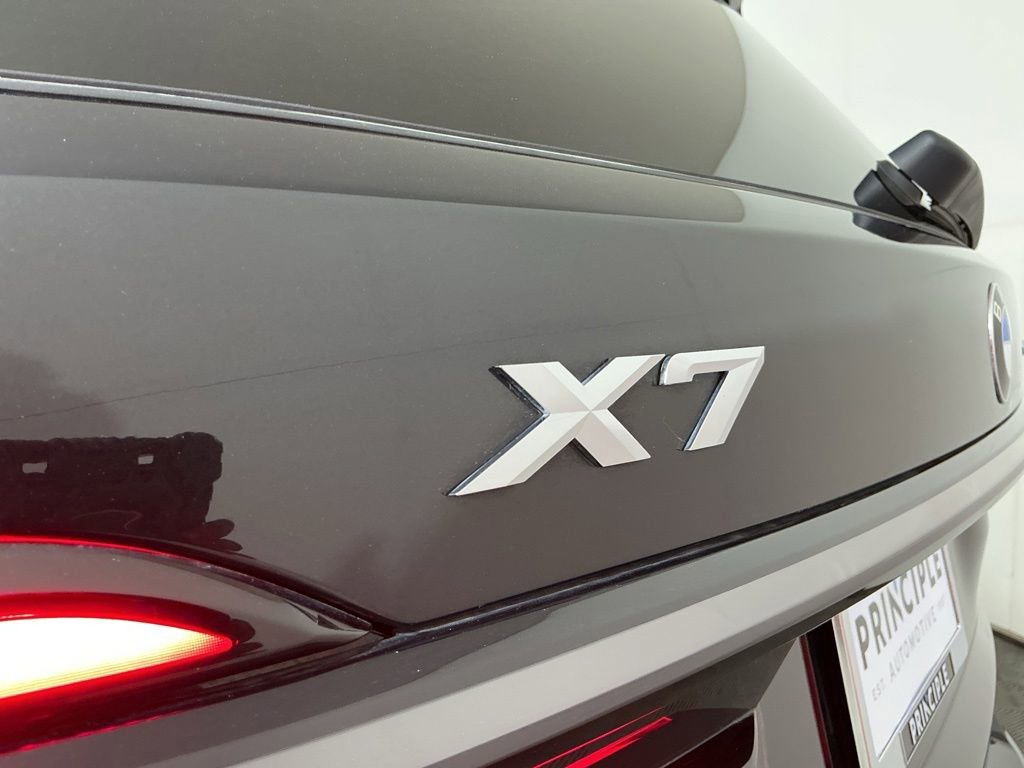 Certified 2025 BMW X7 xDrive40i w/ M Sport Package AWD/4WD image 32