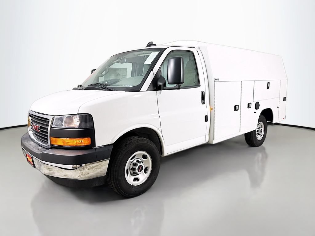New 2025 GMC Savana 3500 w/ Power Convenience Package RWD image 3