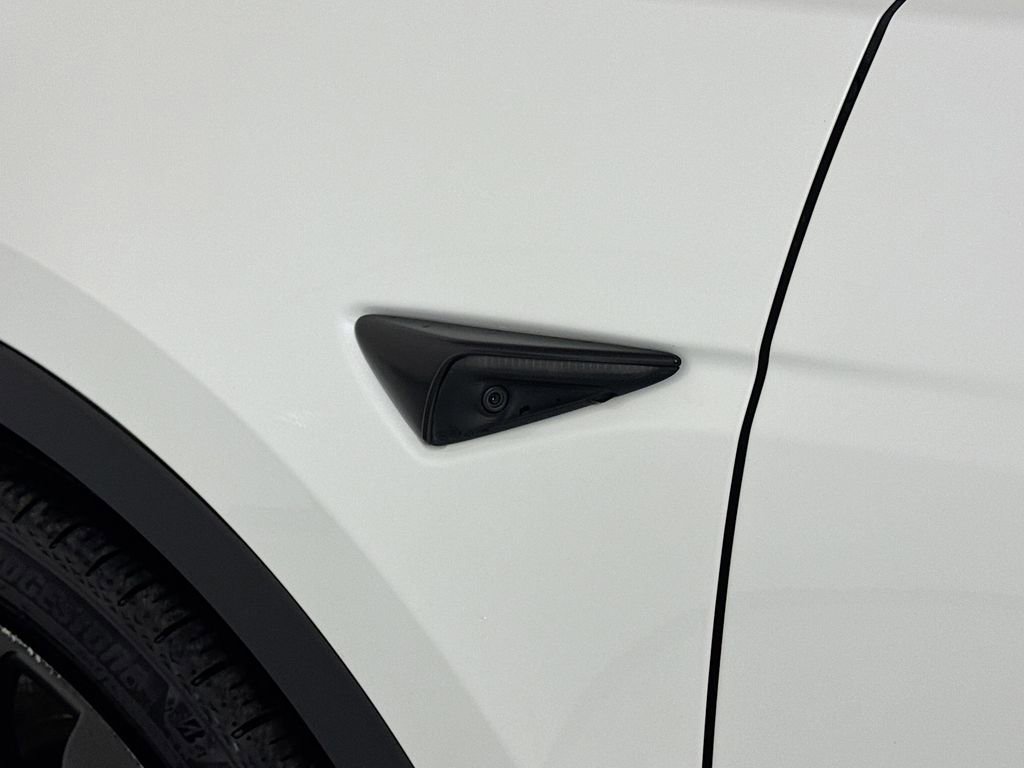 Used 2022 Tesla Model Y Performance image 10
