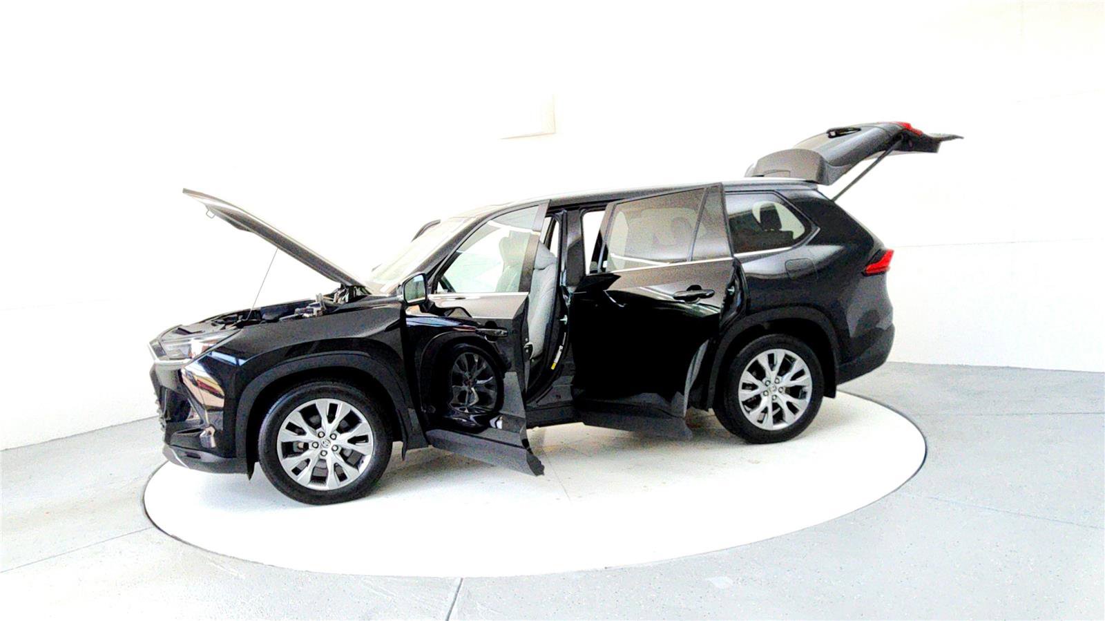 Used 2024 Toyota Grand Highlander Limited image 10