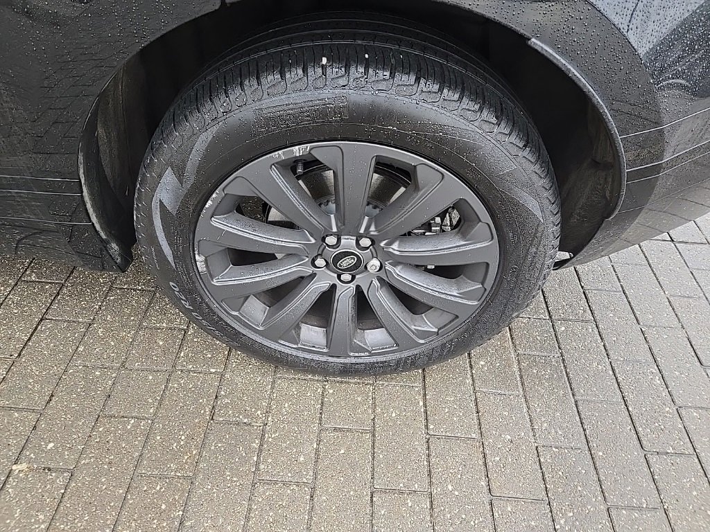 Certified 2023 Land Rover Range Rover Velar R-Dynamic S image 9