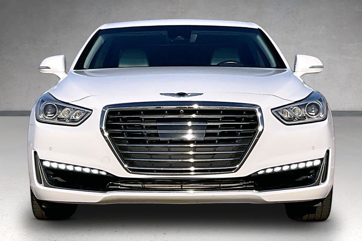 Used 2018 Genesis G90 3.3T Premium RWD image 6