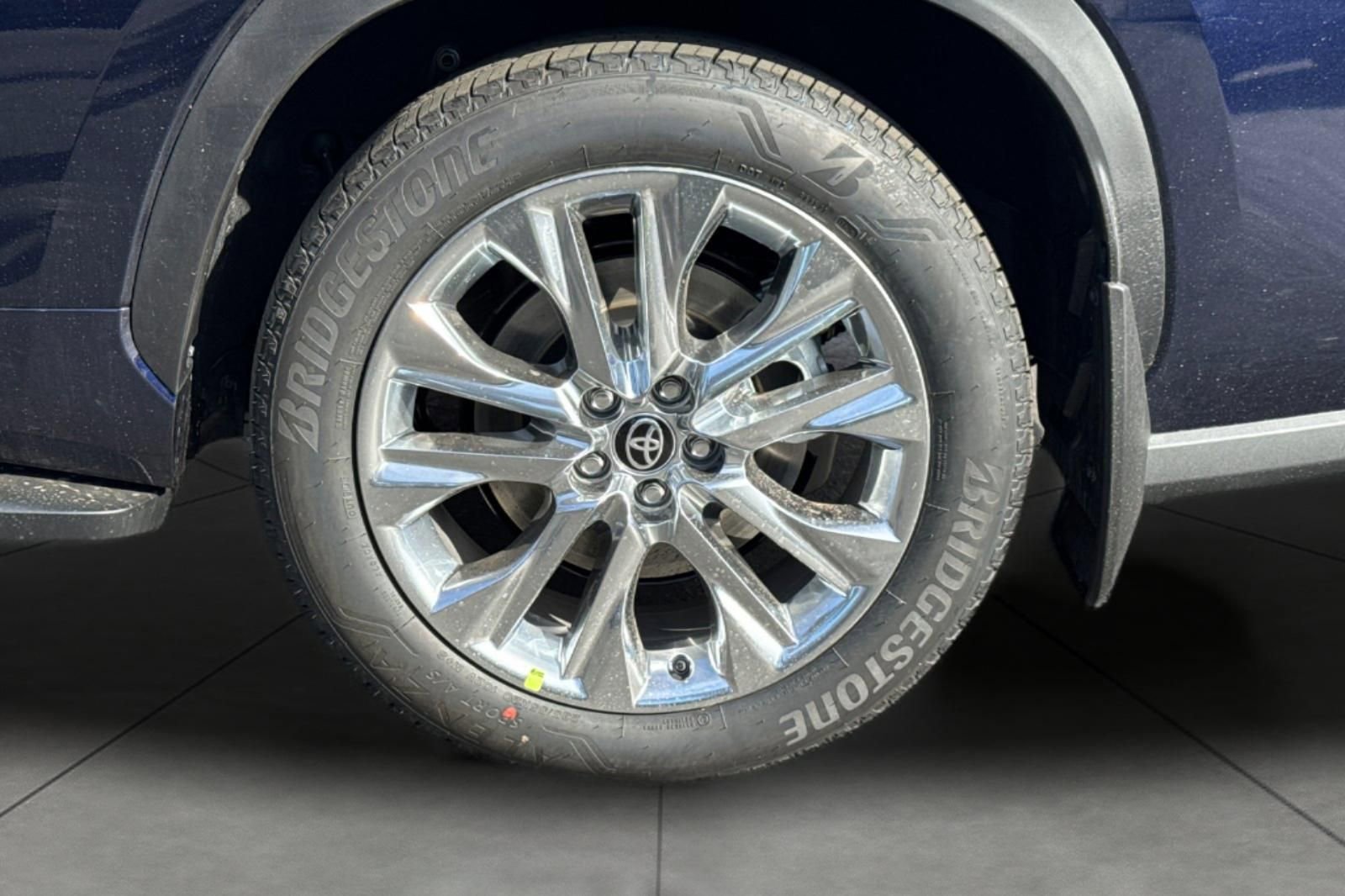 New 2026 Toyota Highlander Limited image 34