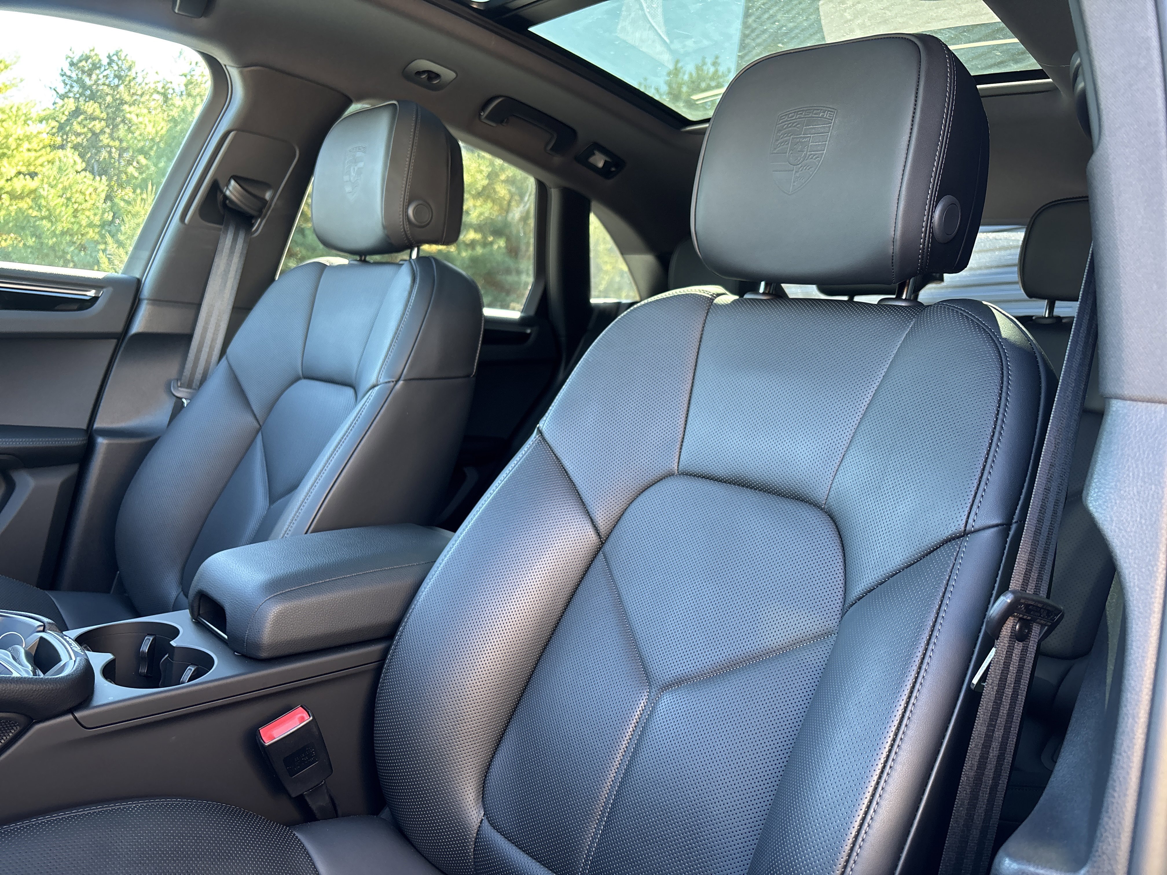 Certified 2025 Porsche Macan image 27