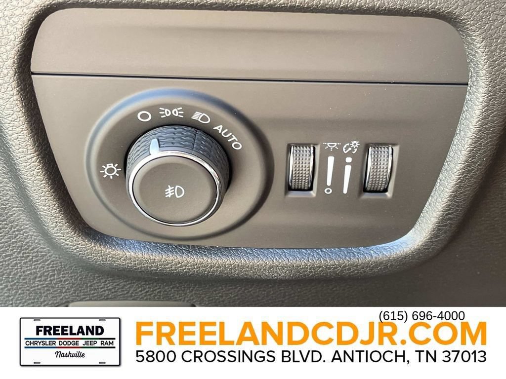 New 2026 Jeep Grand Cherokee Limited w/ Limited Altitude Package AWD/4WD image 33