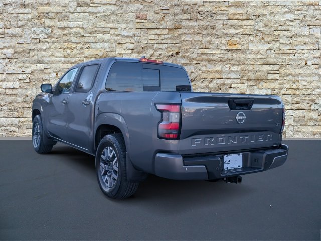 Used 2024 Nissan Frontier SL w/ Technology Package RWD image 4