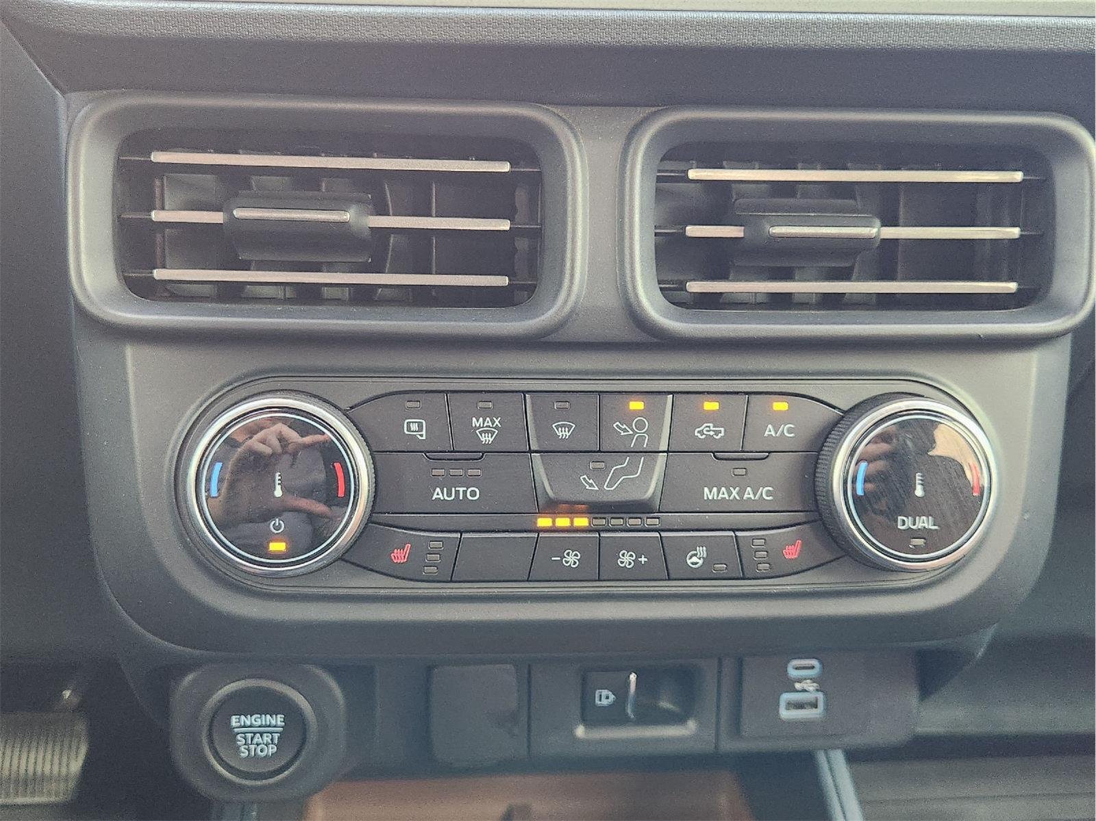Used 2022 Ford Maverick Lariat w/ Lariat Luxury Package FWD image 19