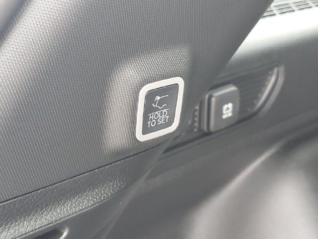 New 2026 Jeep Grand Cherokee Limited w/ Limited Altitude Package AWD/4WD image 9
