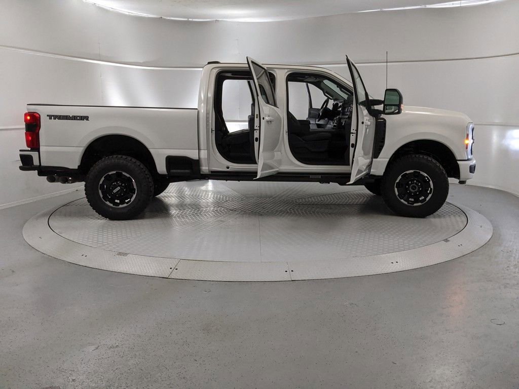 New 2025 Ford F250 Lariat w/ Lariat Ultimate Package image 8