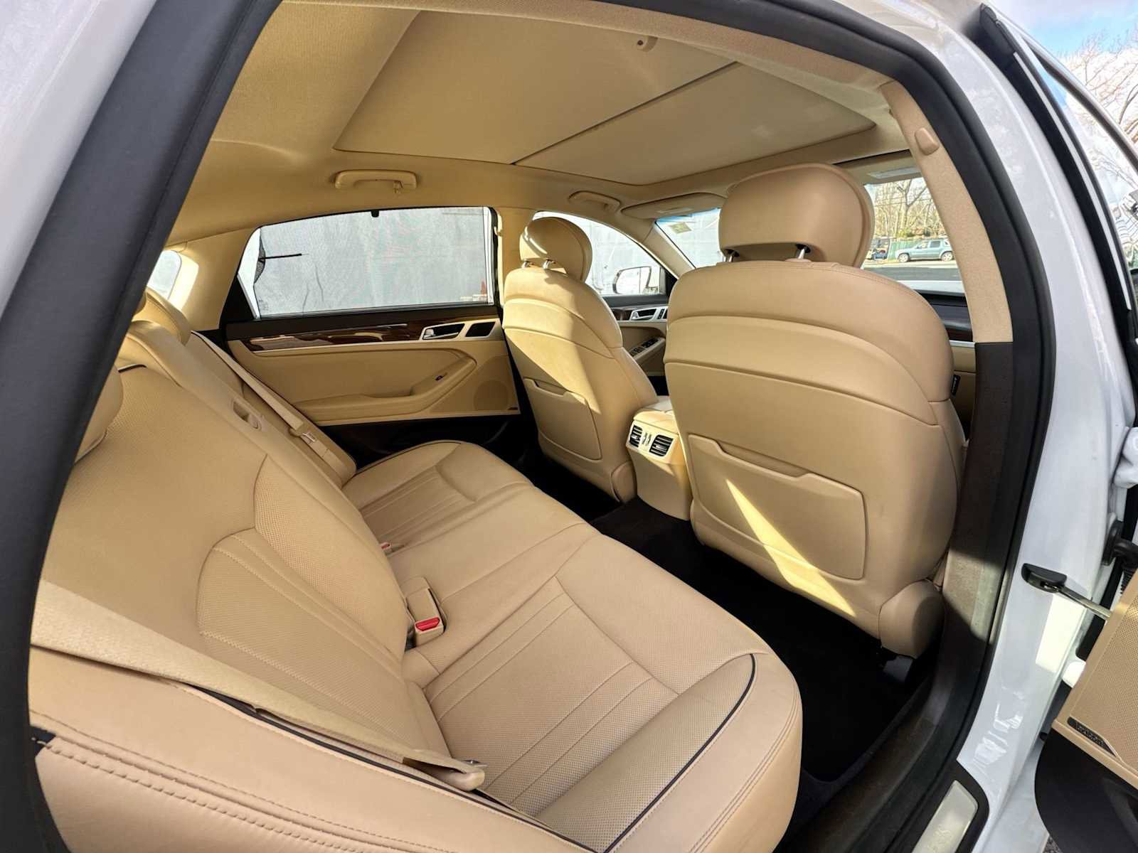 Used 2015 Hyundai Genesis 3.8 w/ Option Group 03 image 14