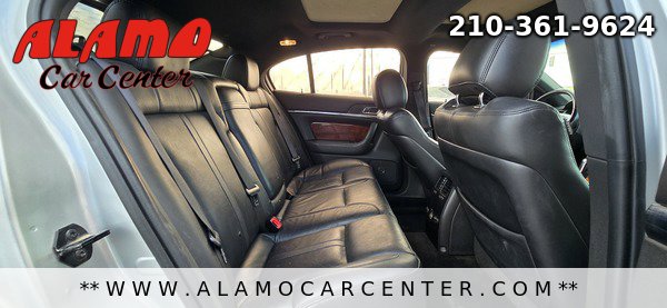 Used 2013 Lincoln MKS image 22