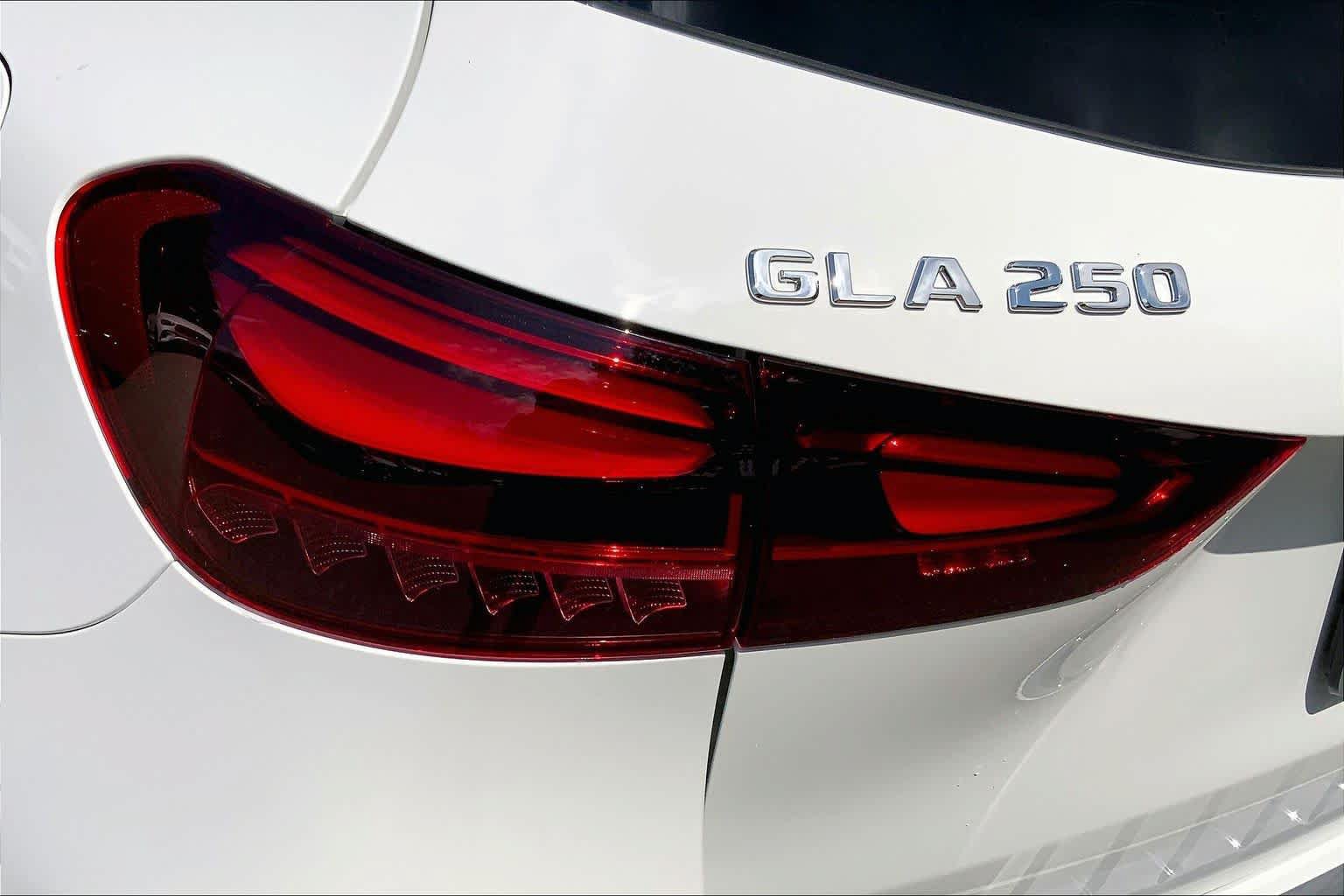 New 2026 Mercedes-Benz GLA 250 4MATIC image 18