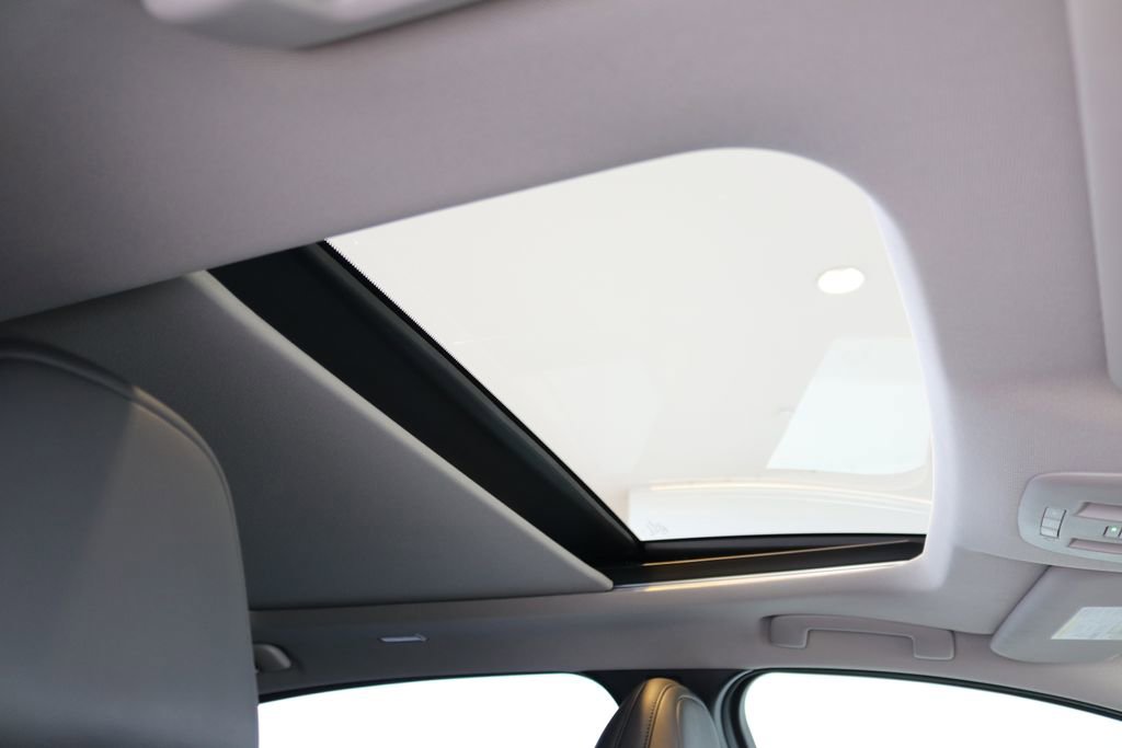 Used 2023 Nissan Ariya AWD image 41