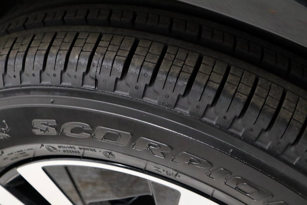 Used 2024 Volvo XC60 T8 Core image 19