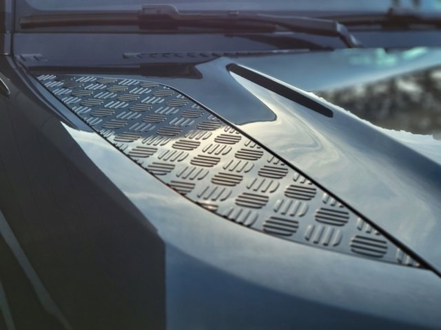 Used 2025 Land Rover Defender 110 S image 44