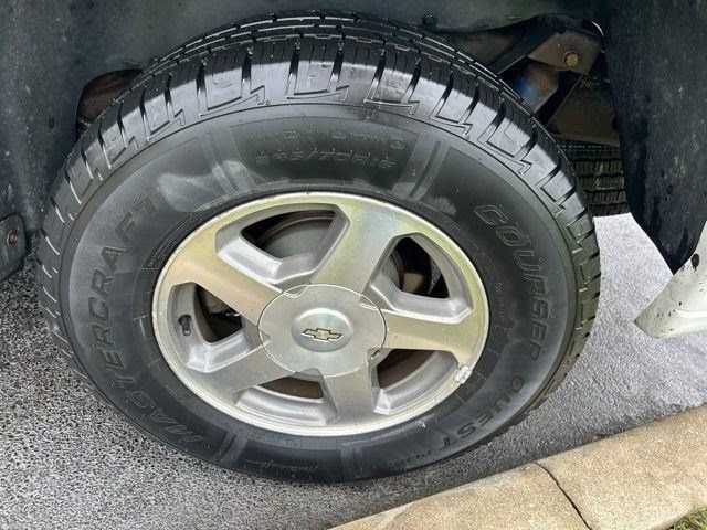 Used 2004 Chevrolet TrailBlazer LS w/ LS Preferred Equipment Group AWD/4WD image 39