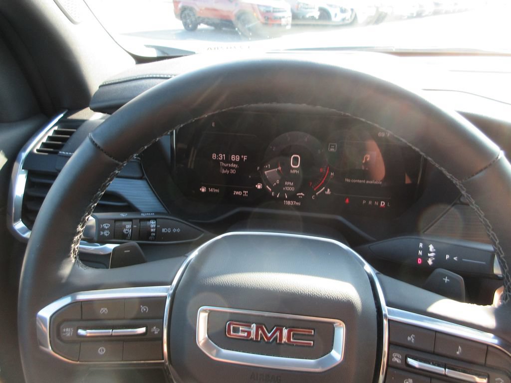 Certified 2026 GMC Acadia Elevation w/ Elevation Premium Package AWD/4WD image 33