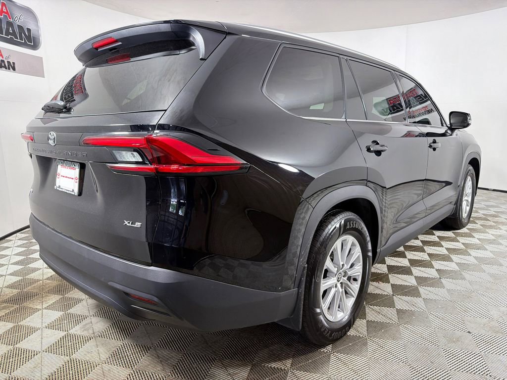 Used 2024 Toyota Grand Highlander AWD image 4