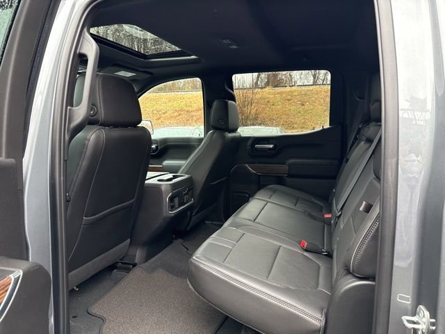 Used 2021 Chevrolet Silverado 1500 High Country w/ Technology Package image 19