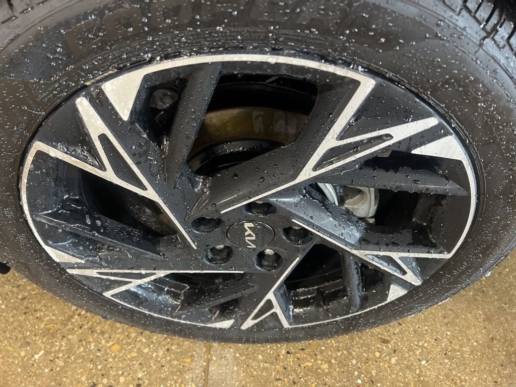 Certified 2025 Kia K5 GT-Line image 40