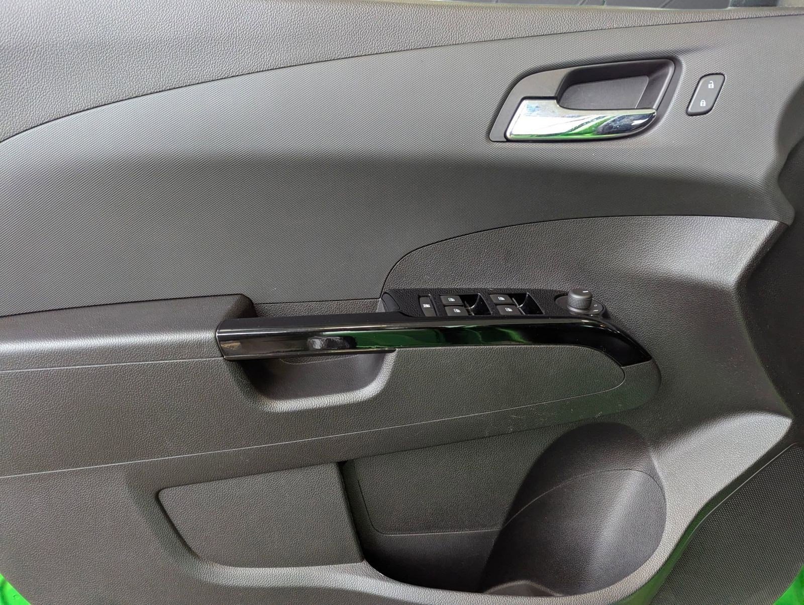 Used 2015 Chevrolet Sonic RS image 13