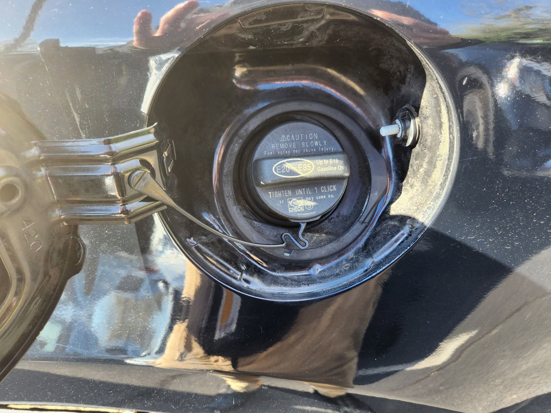 Used 2015 Toyota RAV4 LE image 28