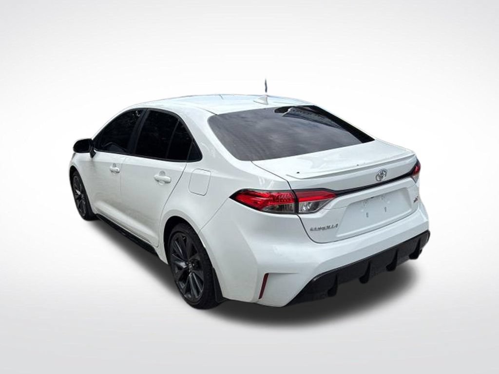 Used 2024 Toyota Corolla SE FWD image 5