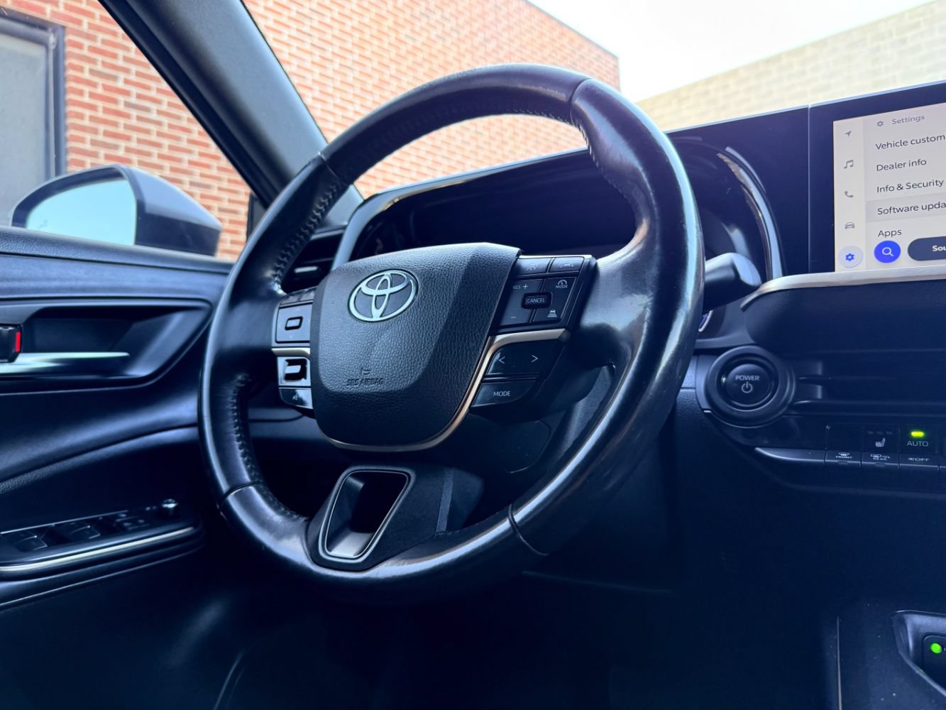 Used 2023 Toyota Crown AWD/4WD image 9