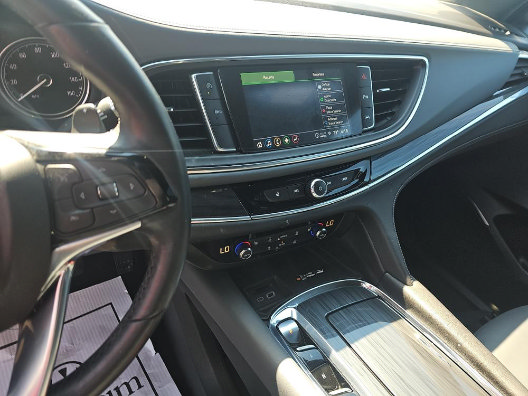 Used 2023 Buick Enclave Essence AWD/4WD image 16