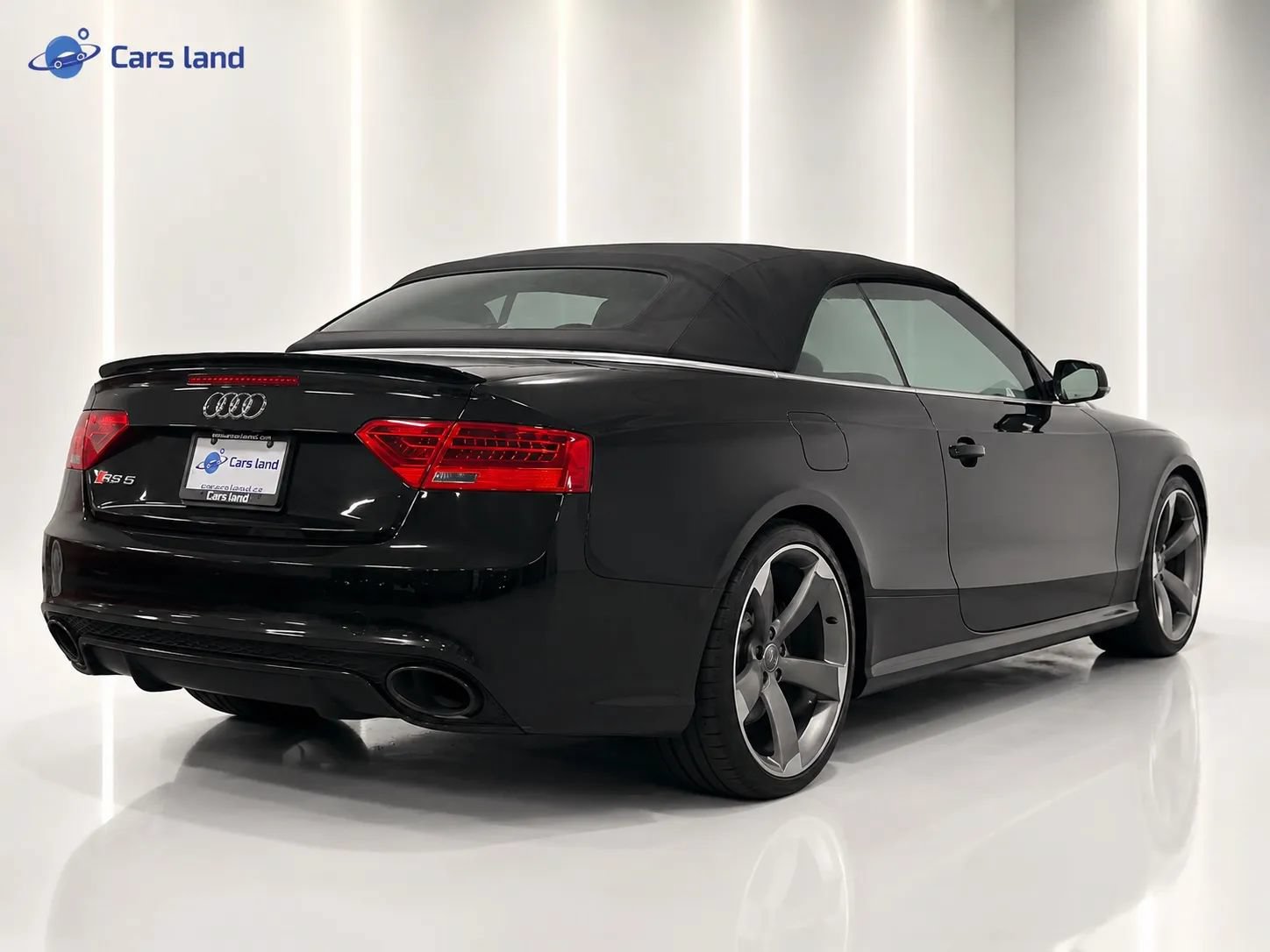 Used 2014 Audi RS 5 Cabriolet AWD/4WD image 3