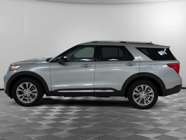 Used 2023 Ford Explorer Limited w/ Equipment Group 301A AWD/4WD image 2