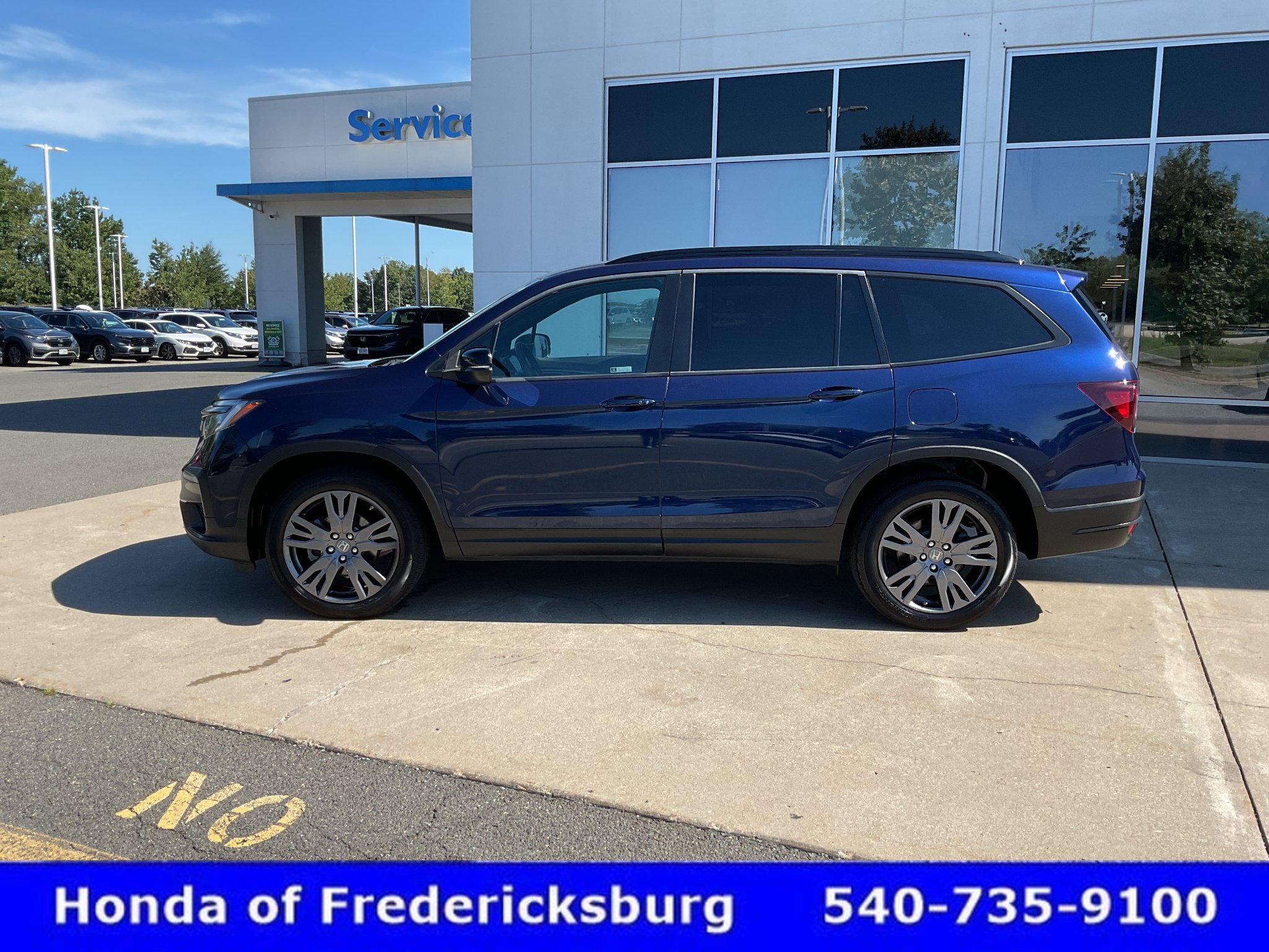 Certified 2022 Honda Pilot Sport image 3
