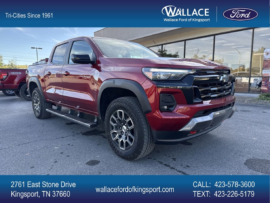 Used 2024 Chevrolet Colorado Z71 w/ Z71 Convenience Package 2