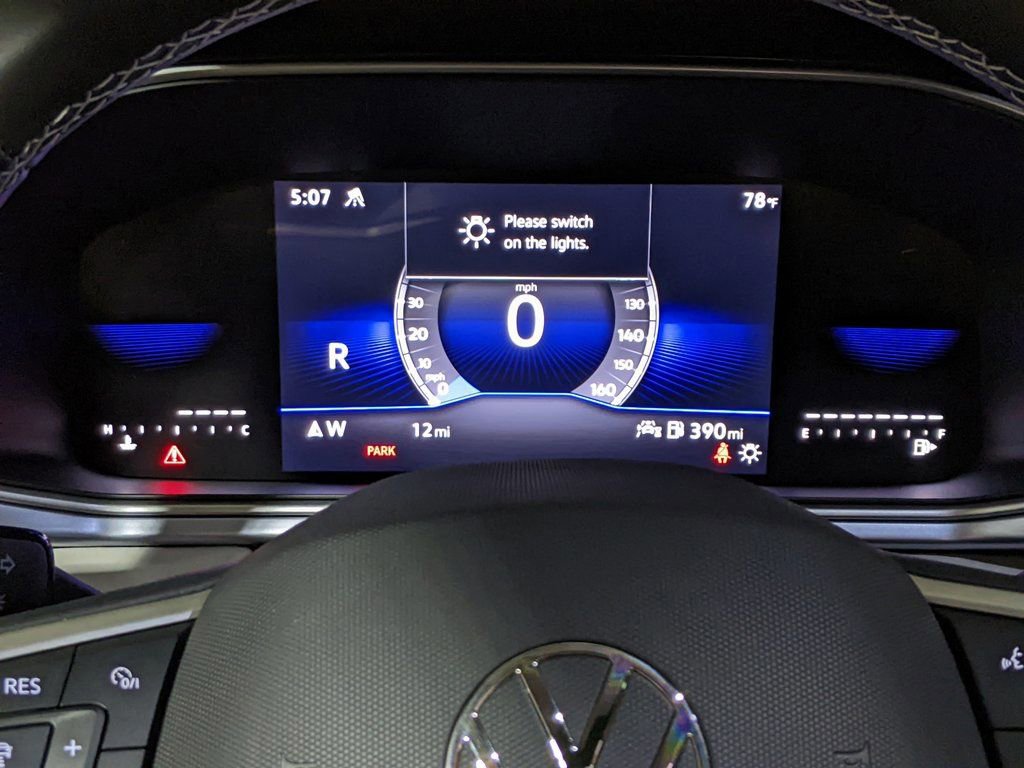 New 2025 Volkswagen Taos SE image 15