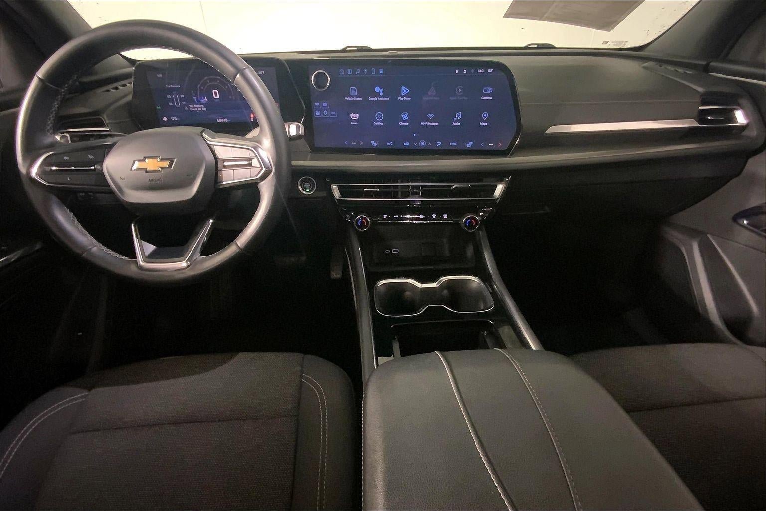 Used 2024 Chevrolet Traverse LT image 15