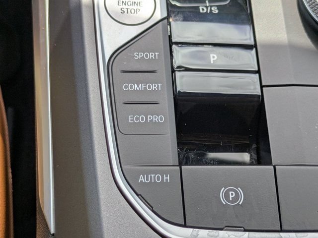 Used 2025 BMW 230i Coupe w/ Convenience Package RWD image 31