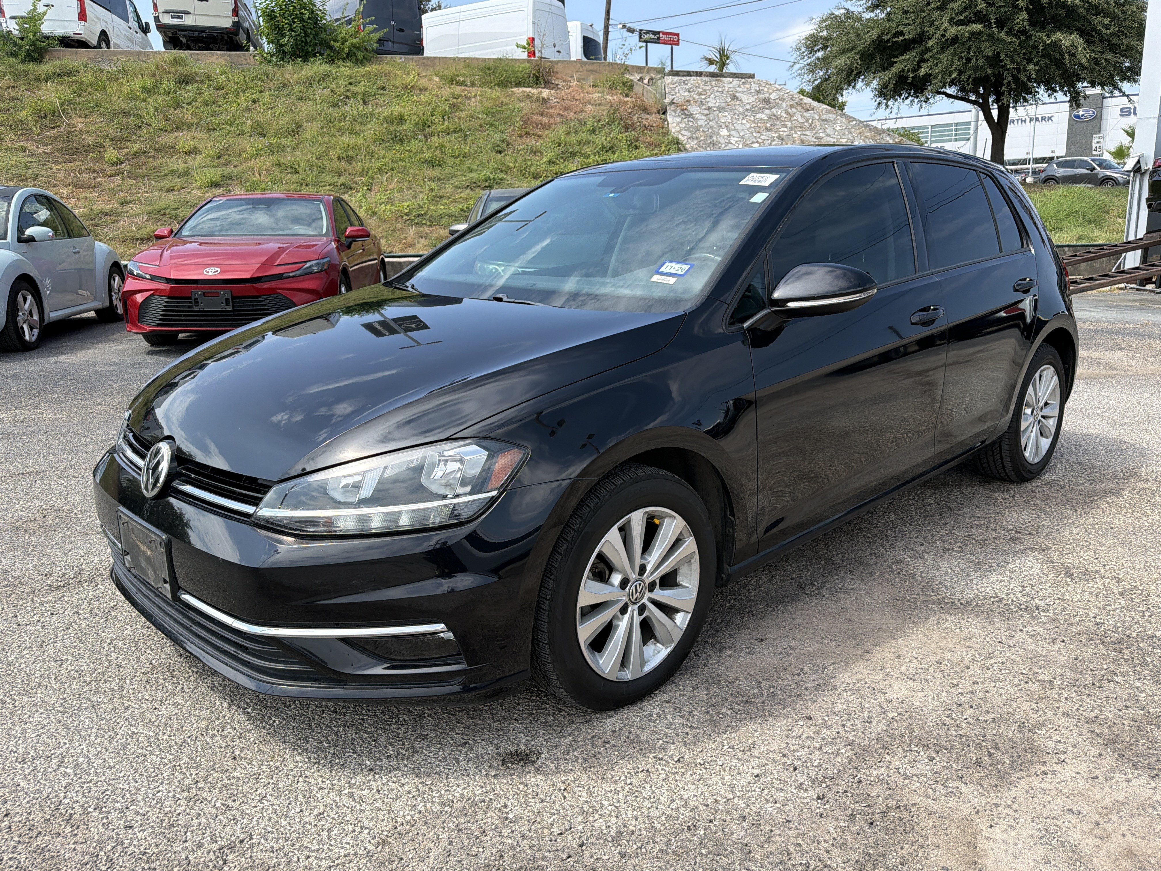 Used 2018 Volkswagen Golf SE FWD image 7