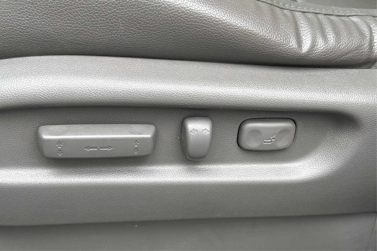 Used 2015 Honda Odyssey Touring Elite image 19