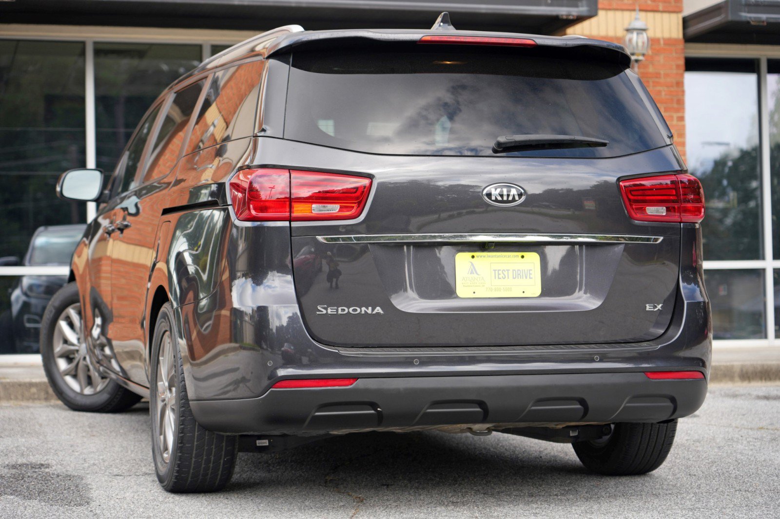 Used 2021 Kia Sedona EX FWD image 5