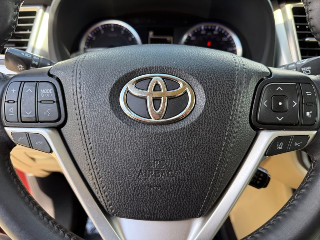 Used 2019 Toyota Highlander Limited AWD/4WD image 21