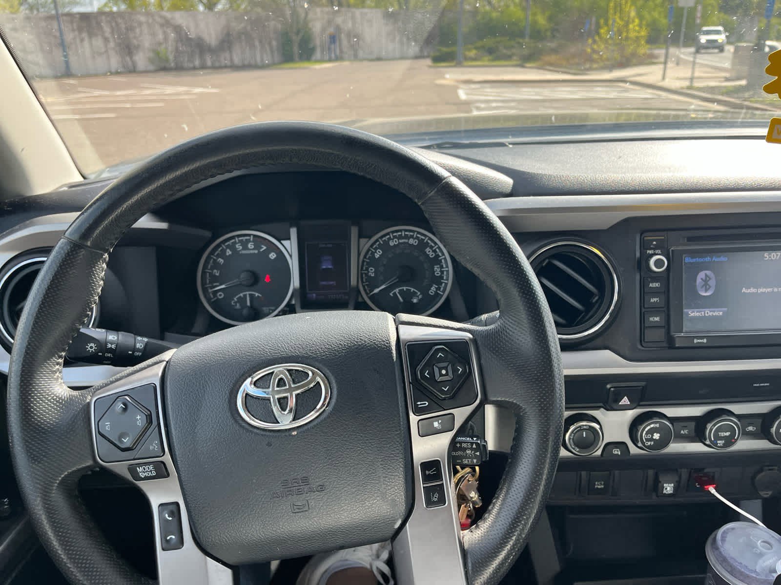 Used 2019 Toyota Tacoma SR5 AWD/4WD image 23