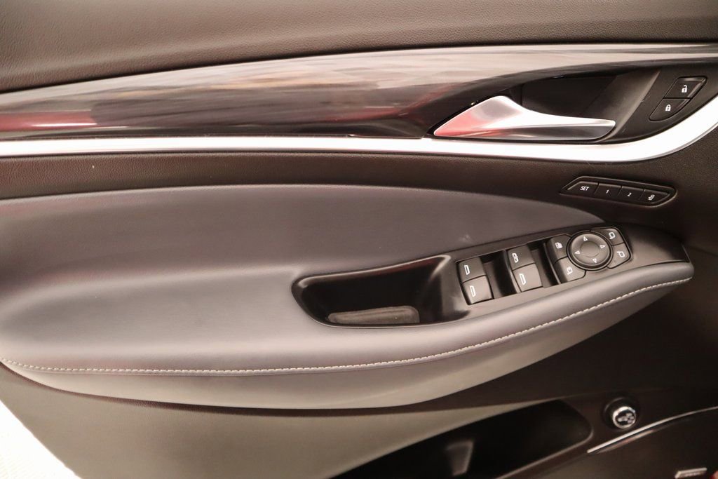 Used 2023 Buick Enclave Premium image 17