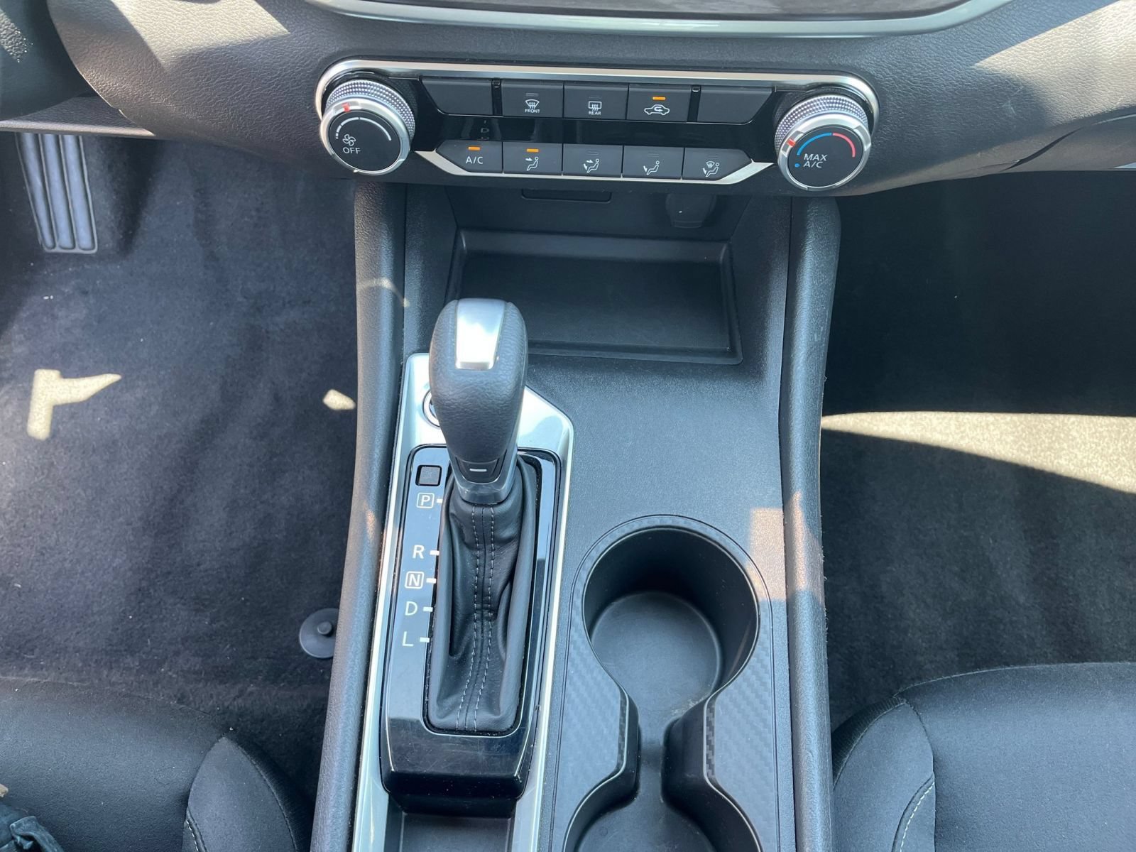 Used 2025 Nissan Altima 2.5 SV FWD image 41
