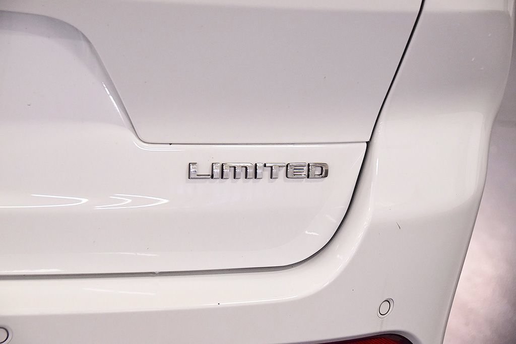 Used 2021 Jeep Grand Cherokee L Limited AWD/4WD image 13
