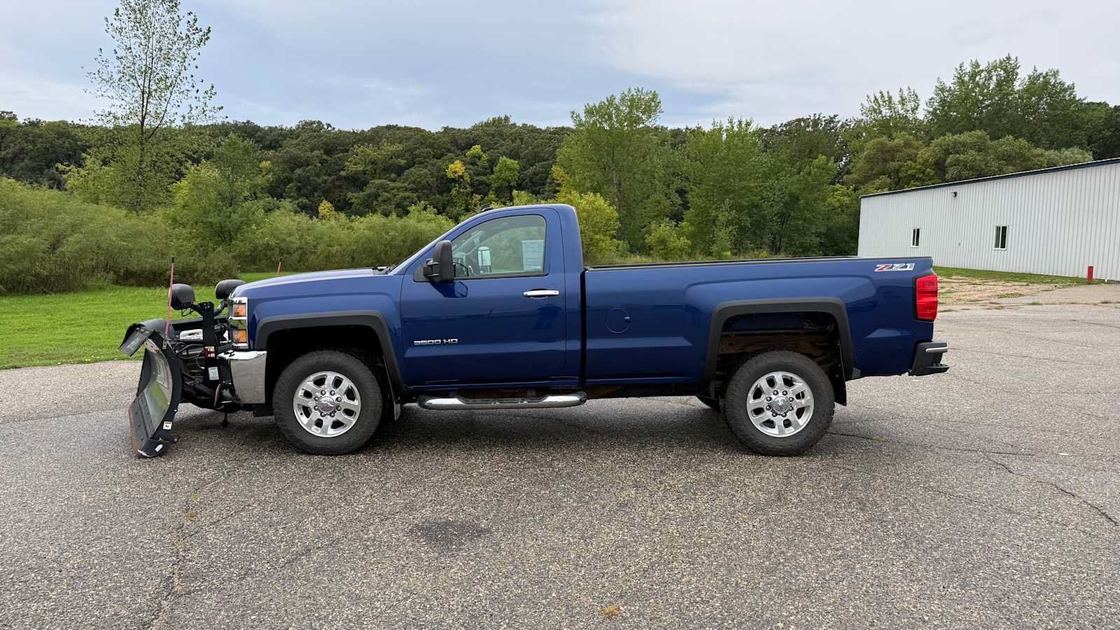 Used 2015 Chevrolet Silverado 3500 LT w/ LT Convenience Package AWD/4WD image 6