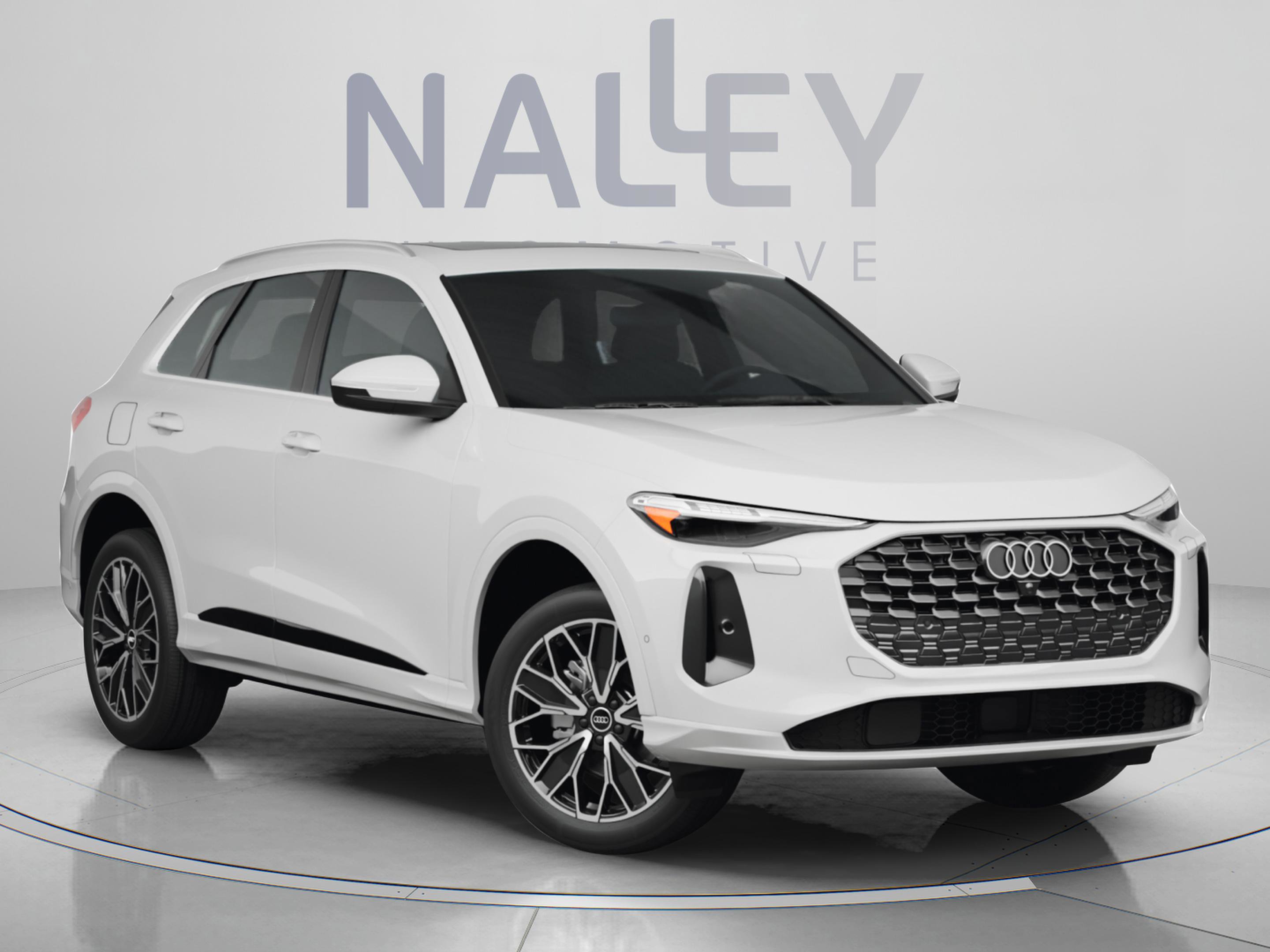 Used 2025 Audi Q5 Premium Plus w/ Premium Plus AWD/4WD image 8