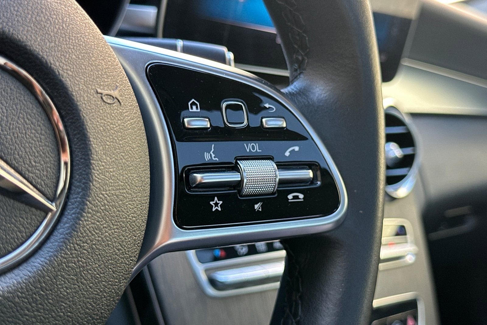 Used 2020 Mercedes-Benz C 300 Sedan image 25