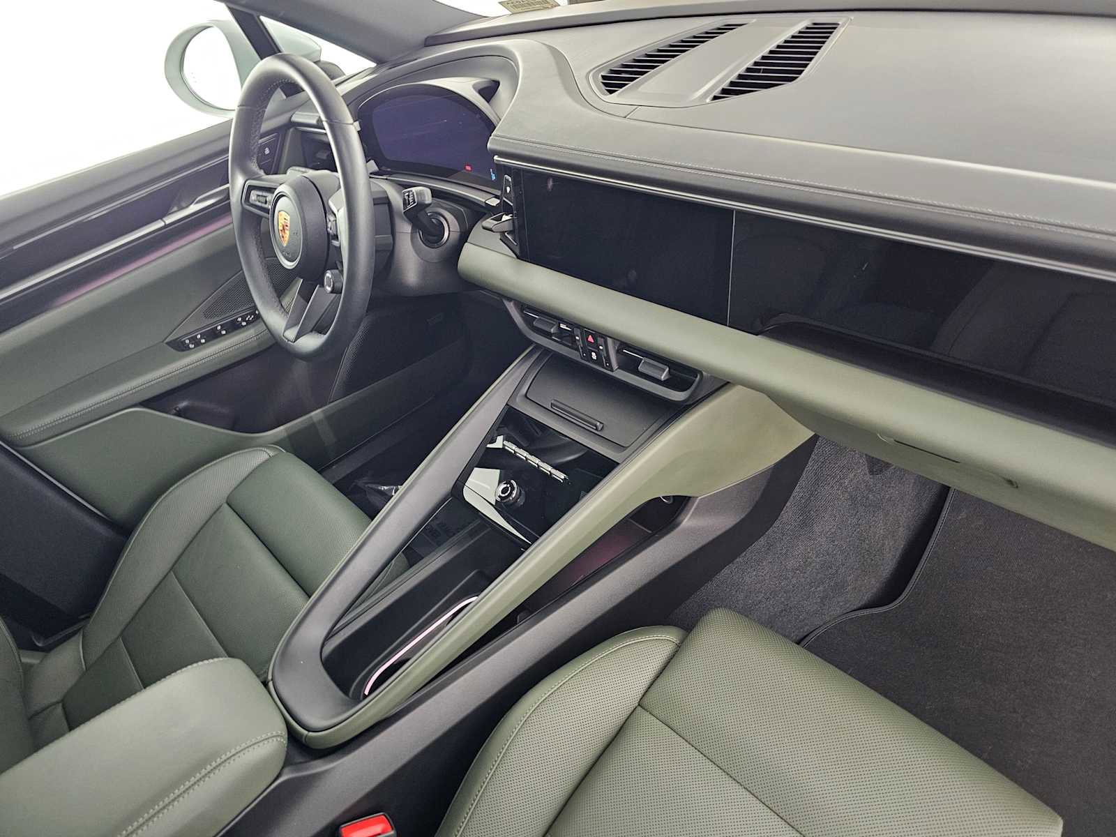 Used 2024 Porsche Macan 4 Electric image 11