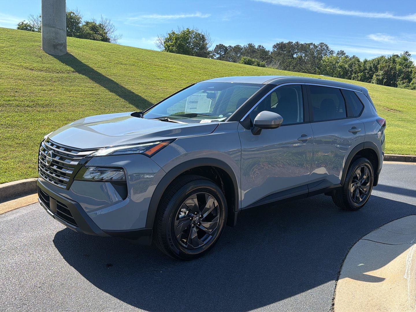 New 2026 Nissan Rogue SV w/ Cold Weather Package FWD image 1